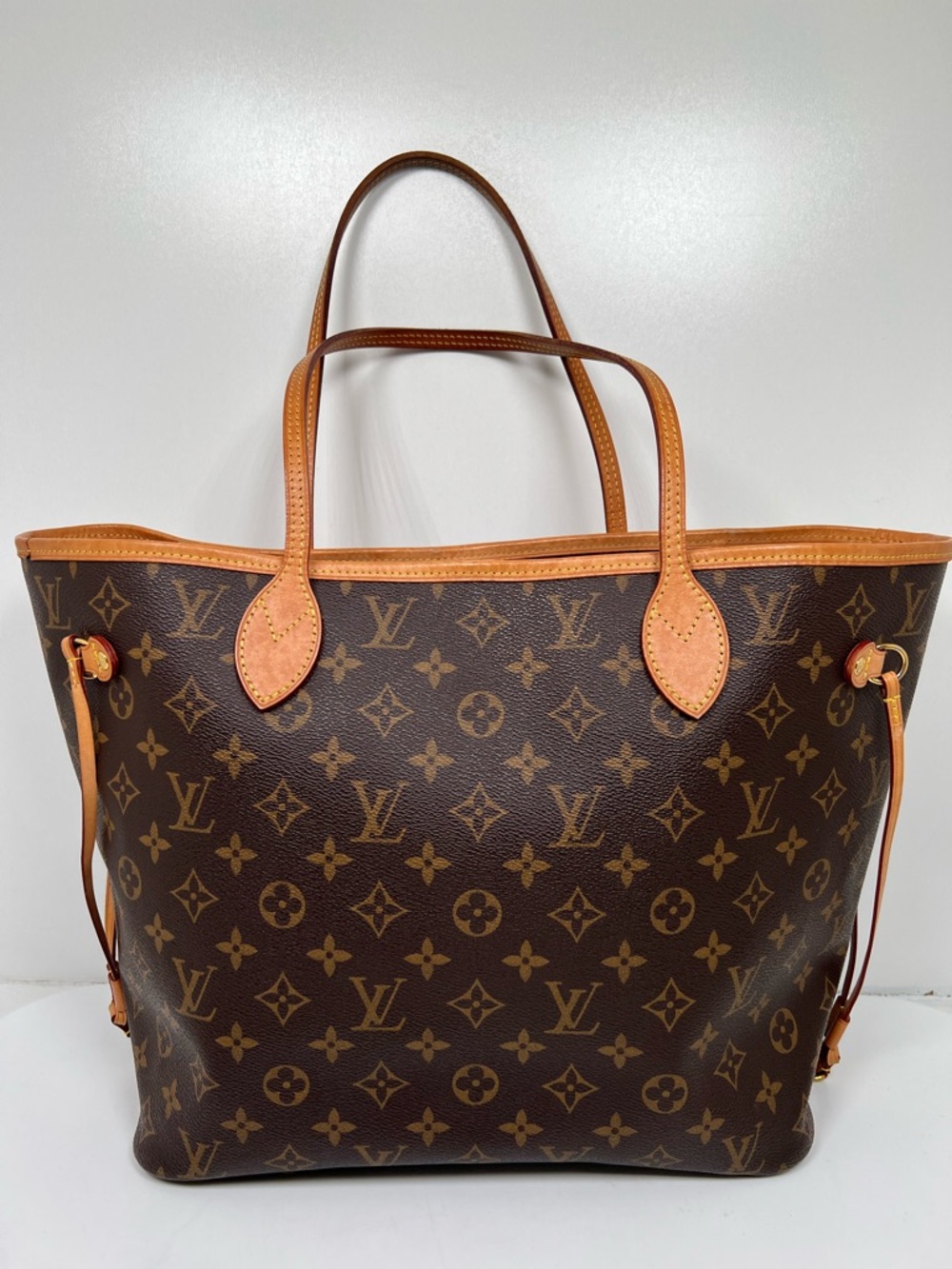 Louis Vuitton Neverfull MM - Picture 3 of 10